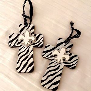 Cute crosses to hang!